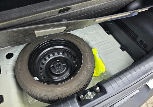 Kia Stonic cena 62900 przebieg: 52000, rok produkcji 2020 z Radom małe 301